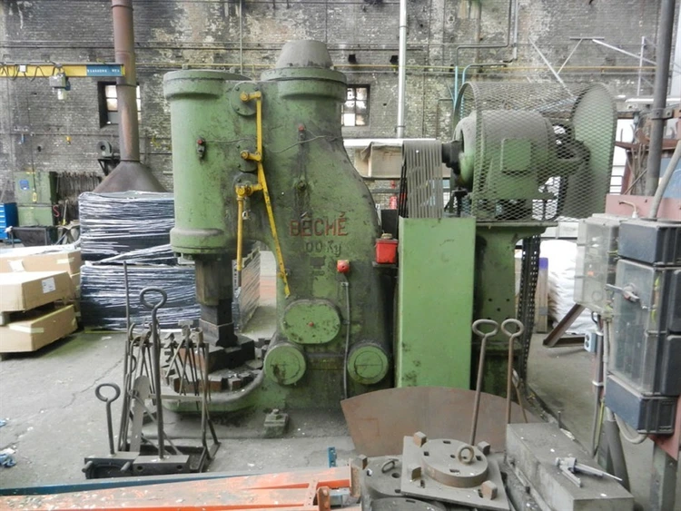 Used BÊCHÉ FORGING HAMMER 400 KG Forging Hammers BE | Apt International N.V #362464