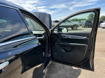 USED 2017 CADILLAC XT5