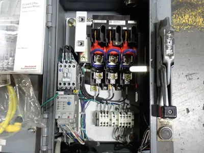 USED 2002 SQUARE D ECS1086