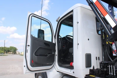 New | in-Stock 2027 PETERBILT 548 Rolloff Trucks Texas US | Roll Off Truck World #1492013