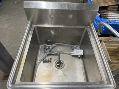 Used _UNKNOWN_ _UNKNOWN_ Sinks Michigan US | Miedema Asset Management Group #1487783