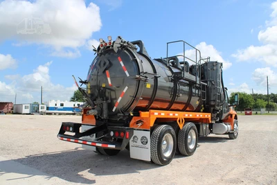 Used 2020 INTERNATIONAL MV Septic/Sewer/Vacuum Trucks Texas US | Roll Off Truck World #1491776