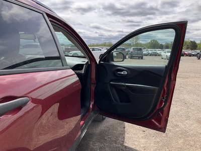USED 2016 JEEP CHEROKEE