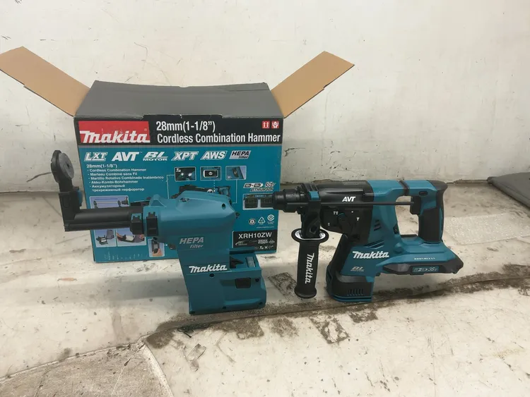 Used MAKITA XRH10ZW Air Tools, DC Electrical Tools & Accessories Michigan US | Miedema Asset Management Group #1327132