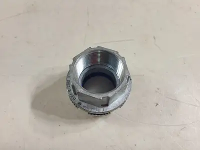 NEW THOMAS & BETTS H150GR-C
