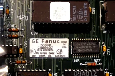 NEW GE FANUC IC660CBB903J BUS CONTROL