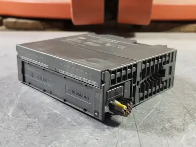 USED SIEMENS 6ES7321-1BH02-0AA0