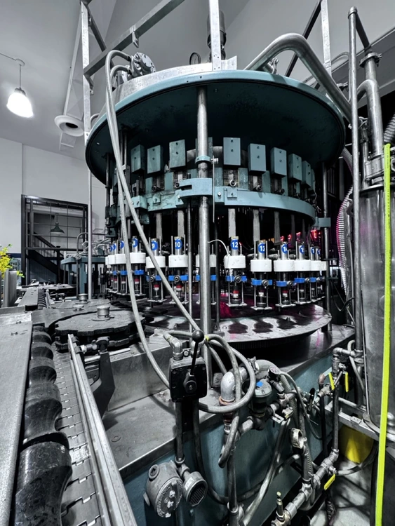 Used 1900 US BOTTLERS GV-36 Filling Machines Illinois US | Revelation Machinery #1295644