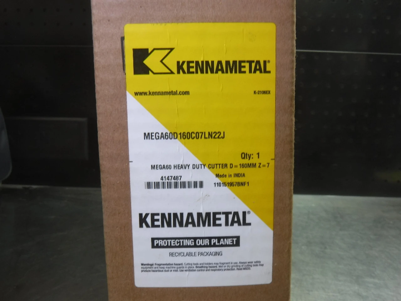 Kennametal 160mm Indexable Facemill 2" Arbor MEGA60D160C07LN22J (LOC2657B)