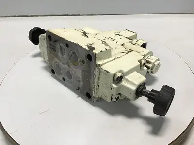 USED YUKEN DSHG-04-3C40-T-R2-D24-51136