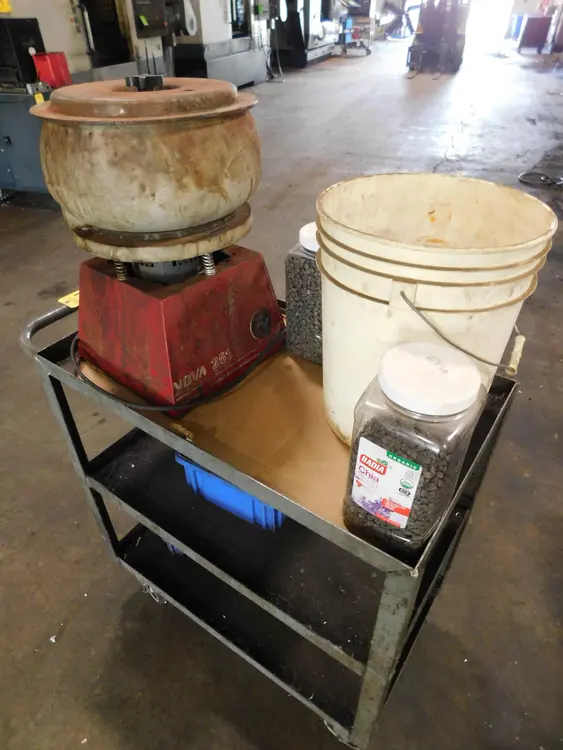 Used _UNKNOWN_ _UNKNOWN_ Vibratory Machines Indiana US | Thompson Auctioneers #1322605