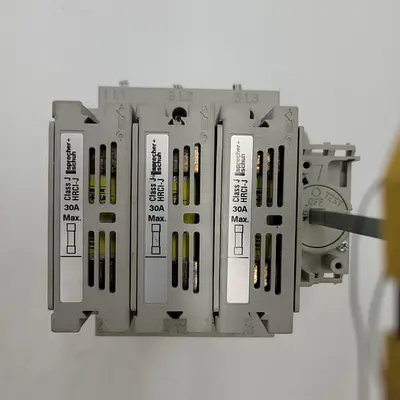 USED SPRECHER+SCHUH SPRECHER & SCHUH L11-J30-1753 30A UL CLASS J FUSED DISCONNECT SWITCH