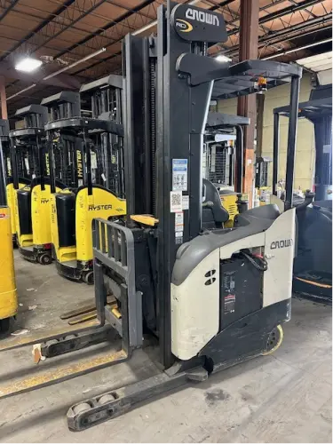 Used 2014 CROWN RD5700 Reach Trucks Pennsylvania US | National Lift Equipment #1382237