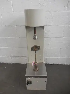 Ditta semiautomatic capper