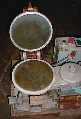 USED HOOVER MULLER TABLE TOP PIGMENT MIX PIGMENT SAMPLE MIXER
