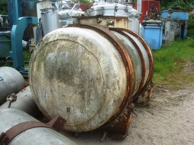 2,720L S/S Horizontal Enclosed Tank