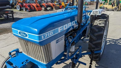 USED 1986 FORD 1710