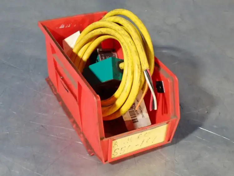 Used ALLEN BRADLEY 802MAY8 Relays & Switches | HGR 24 #739240