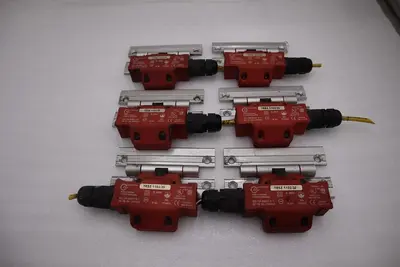 Schmersal TESZ1102/30 Hinged Safety Switch STOCK 5977