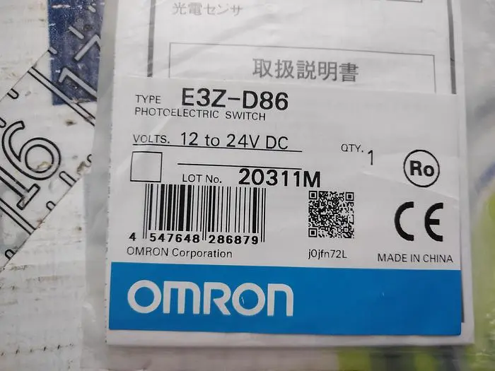 NEW OMRON E3Z-D86
