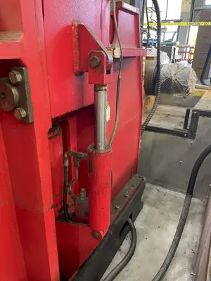 USED 2006 DAVI MCB 3045