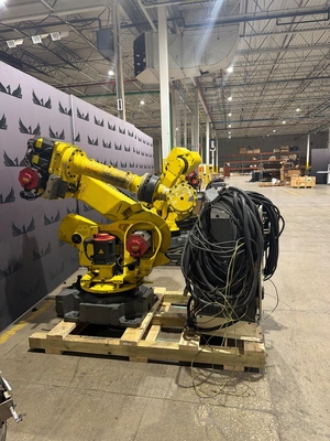 USED 2016 FANUC R-2000IB/210F + R30IB