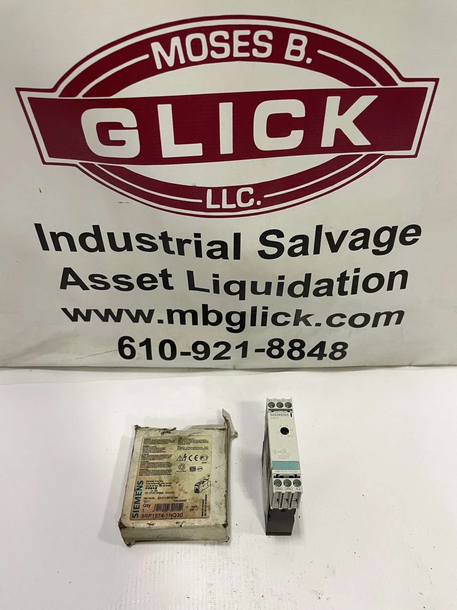 Siemens 3RP1574-1NQ30 Time-Delay Relay 100-127VAC 24VAC/DC -NIB