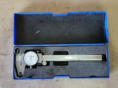0-1" Outside Digital Micrometer 5LD47 and 0-6" Caliper 5LD57