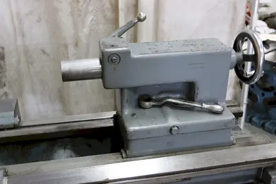 19"/28" X 60" LEBLOND GAP BED ENGINE LATHE