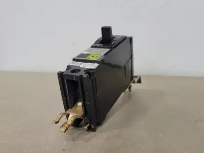 USED SQUARE D FH16015B