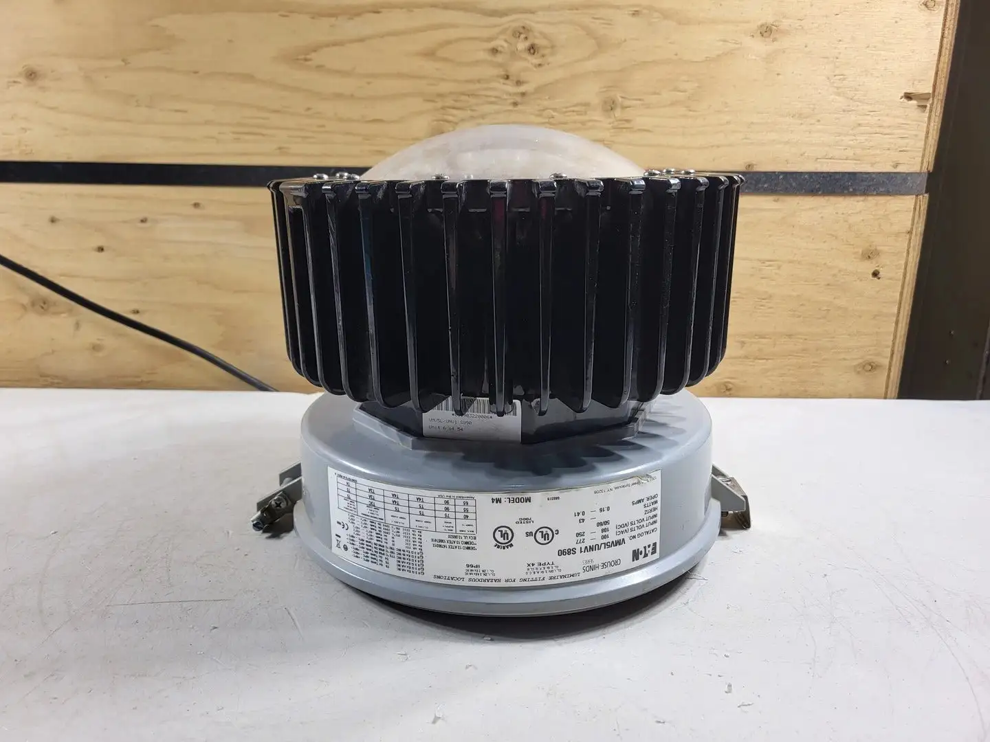 NEW CROUSE-HINDS VMV5L/UNV1 S890