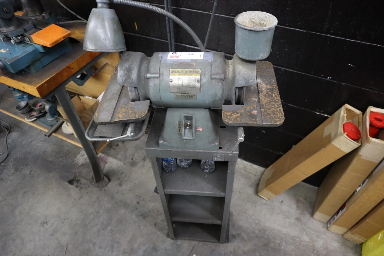 Used BALDOR 532 Pedestal Type Grinders (Double End) Minnesota US | Machinesused.com #1364586