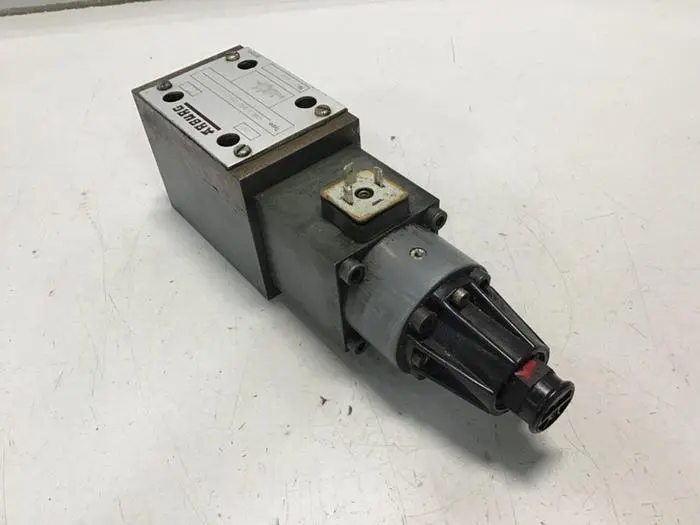 Used ARBURG 4WRE 10 EA32-12/24Z4/M-425 Valves/Fittings Michigan US | Ideal Machinery #596688