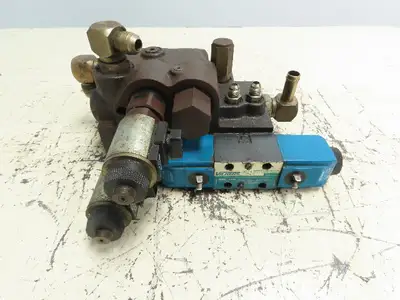 Vickers EPM2-WB-20 Hydraulic Valve off Yale NR040ADNS24TE091 Electric Forklift