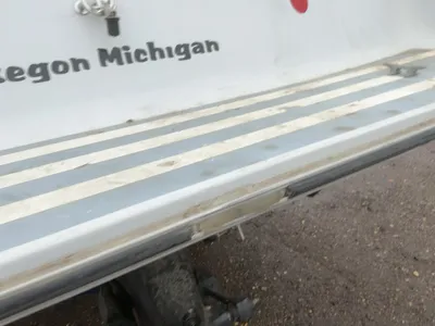 USED 1987 RINKER FIESTA VEE 250