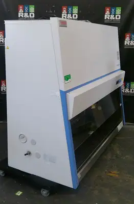 Used _UNKNOWN_ _UNKNOWN_ Biosafety Cabinets California US | R&D Laboratory Equipment #1304784