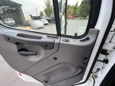 Used 2015 FREIGHTLINER M2112 Cab Chassis trucks Washington US | Puget Sound Truck Sales #1546529