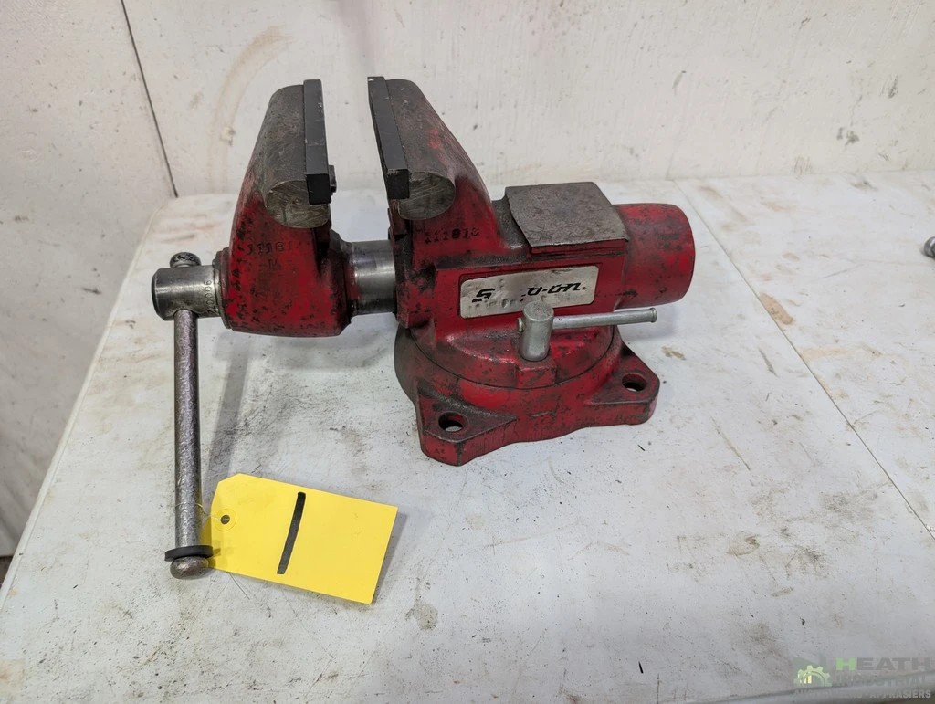 Used _UNKNOWN_ SNAP ON NO. 1755 BENCHTOP VISE 5-1/2 IN JAWS WITH SWIVEL BASE Power & Hand Tools (Misc) Illinois US | Heath Industrial Auction Services #1546826