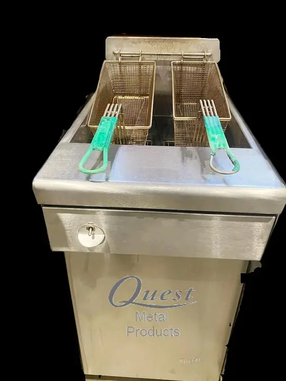 Used QUEST METAL PRODCUTS MV40 Cookers / Coolers / Fryers British Columbia CA | Surrey Food Equipment #434995