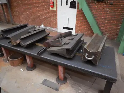 USED NIELAND 300 TON DISH END FORMING PRESS