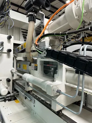 2014 KRAUSS MAFFEI Multinject CXZ 350-1000/380 Horizontal Plastic Injection Molding Machines | JYC MACHINERY (16)