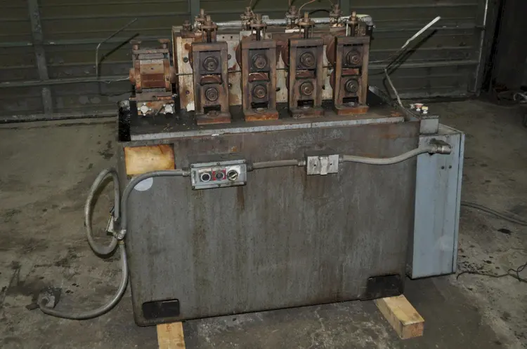 Used _UNKNOWN_ M - 1 1/4 - 6 Roll Formers | D & D Industries #438223