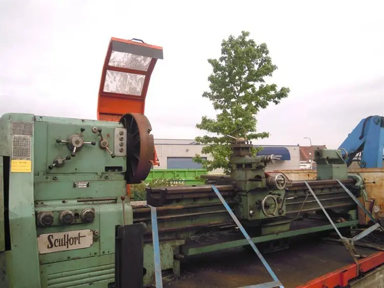 Used SCULFORT MAXICAP Ø 840 X 3000 MM Engine Lathes BE | Apt International N.V #361708