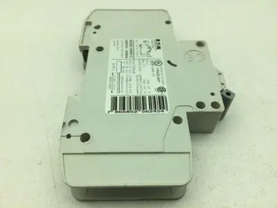Eaton WMZT1D08 Circuit Breaker Single Pole 240-415V 8A Lot of 5