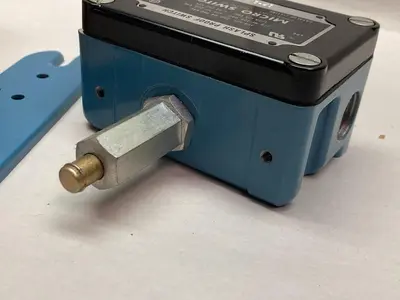 New | in-Stock MICRO SWITCH OP-Q Miscellaneous Equipment (Electrical & Power) Ohio US | Surplus Asset Holdings #1238241