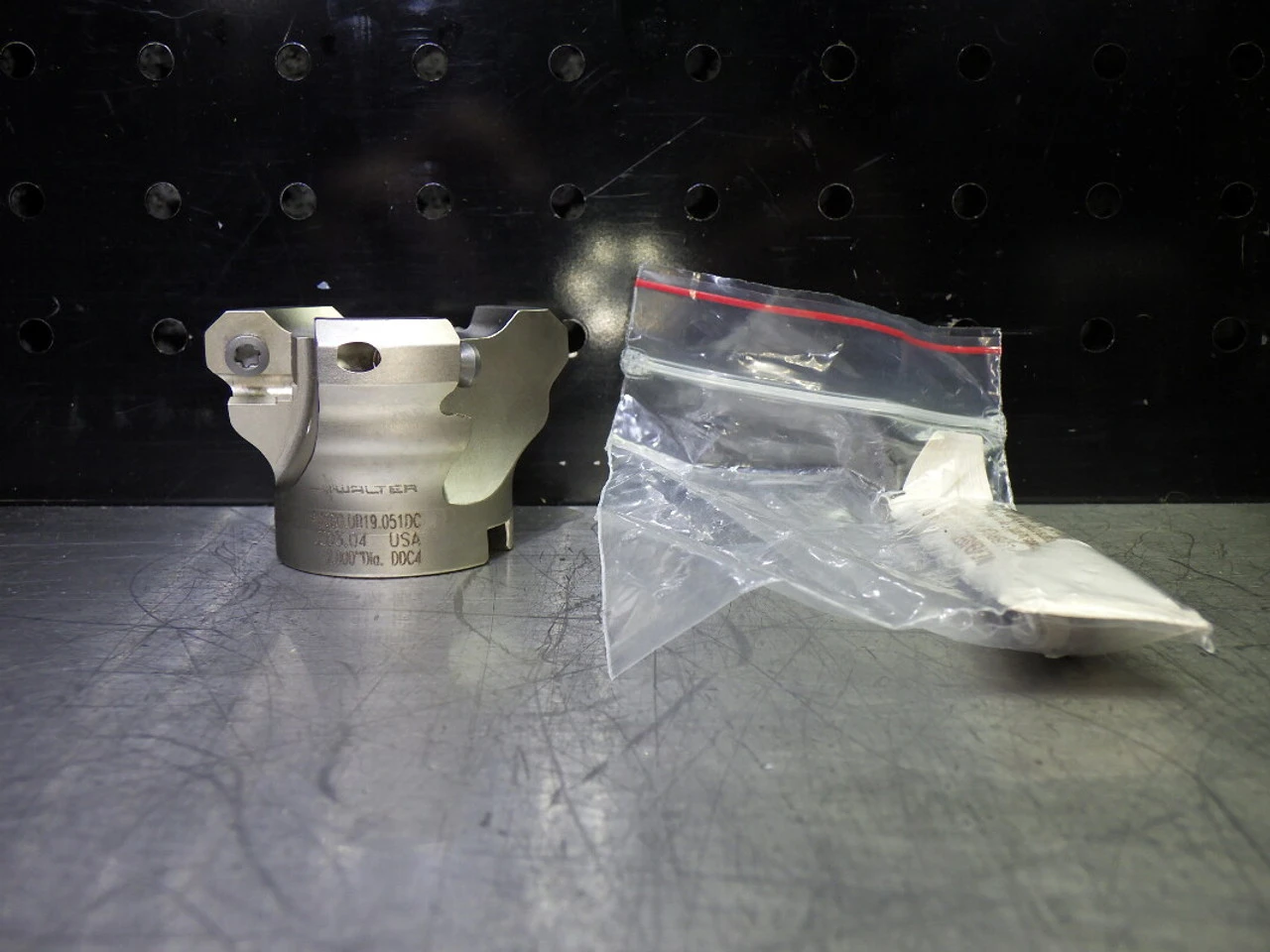 Walter 2" Coolant Thru Indexable Facemill F4080.UB19.051DC.Z03.04 (LOC1831A)