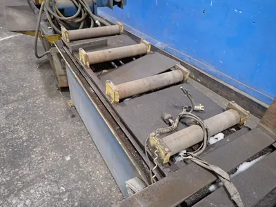 Hem Inc 32" X 14" Horizontal Band Saw
