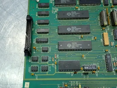 USED HAAS AUTOMATION 323051E