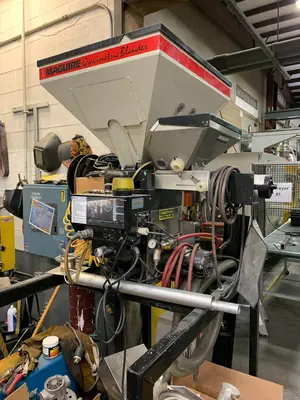 USED 1900 MAGUIRE WSB-221