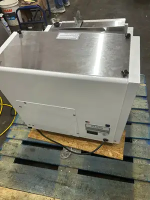 Oliver 732-N Front-Load Bread Slicer,-1/2" 115v Fully Refurbished Tested and Working